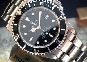 Collector Condition 1988 Rolex Oyster Sea-Dweller 16660 Full Set Plus Vintage Watch at Sonning Vintage Watches